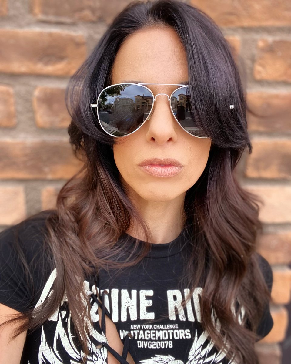 EvalongL's tweet photo. Cosplaying as Jim Morrison 😎

#jimmorisson #SaturdayVibes https://t.co/3pp1cWqajO
