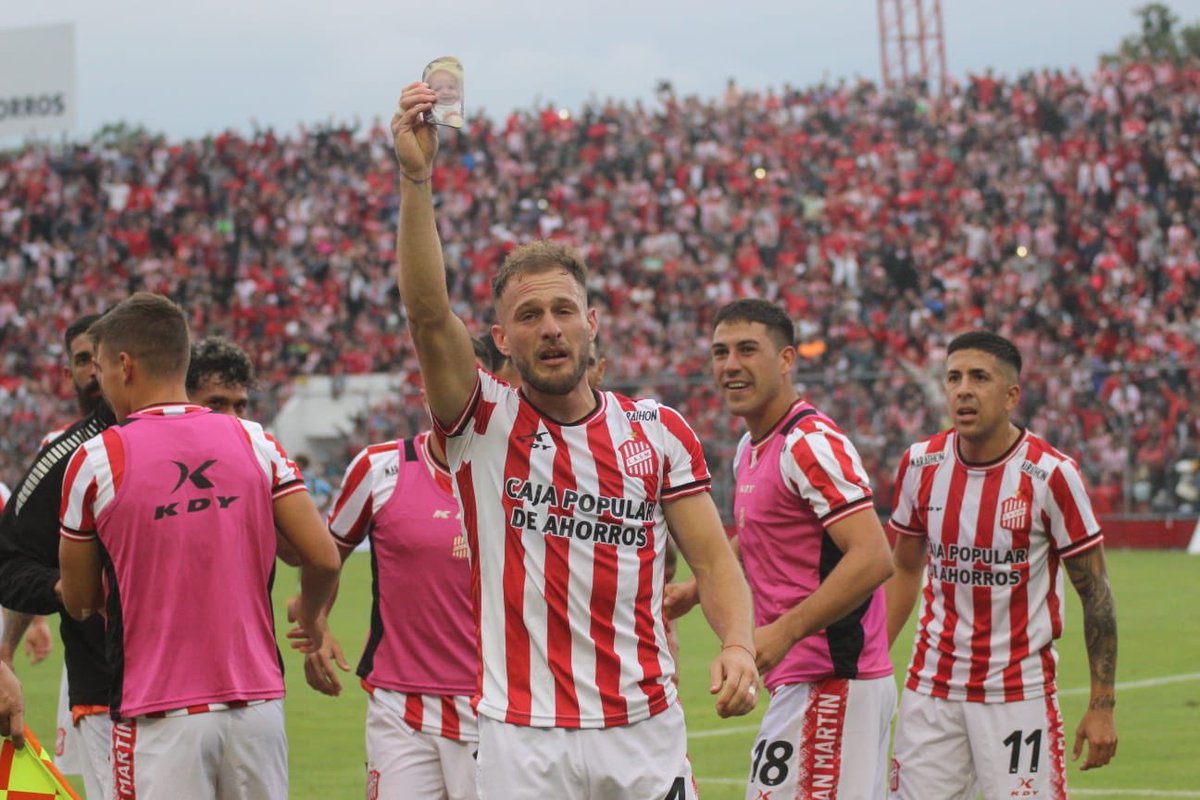 CASMOficial's tweet photo. ¡Para vos, Pipe! 🧒🏻💪🇦🇹 https://t.co/vP4kKzHBUy
