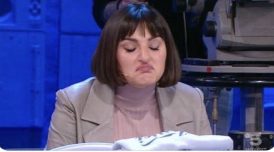 lapabrica's tweet photo. Ma questi che si stanno cambiando le regole a modo loro solo perché sono incompetenti 
#Amici21 #FantaAmici https://t.co/ma5s7wuht9