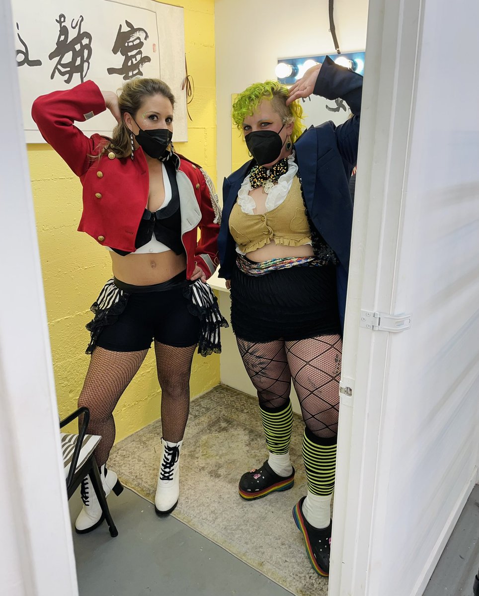 Vespertine Circus tweet media