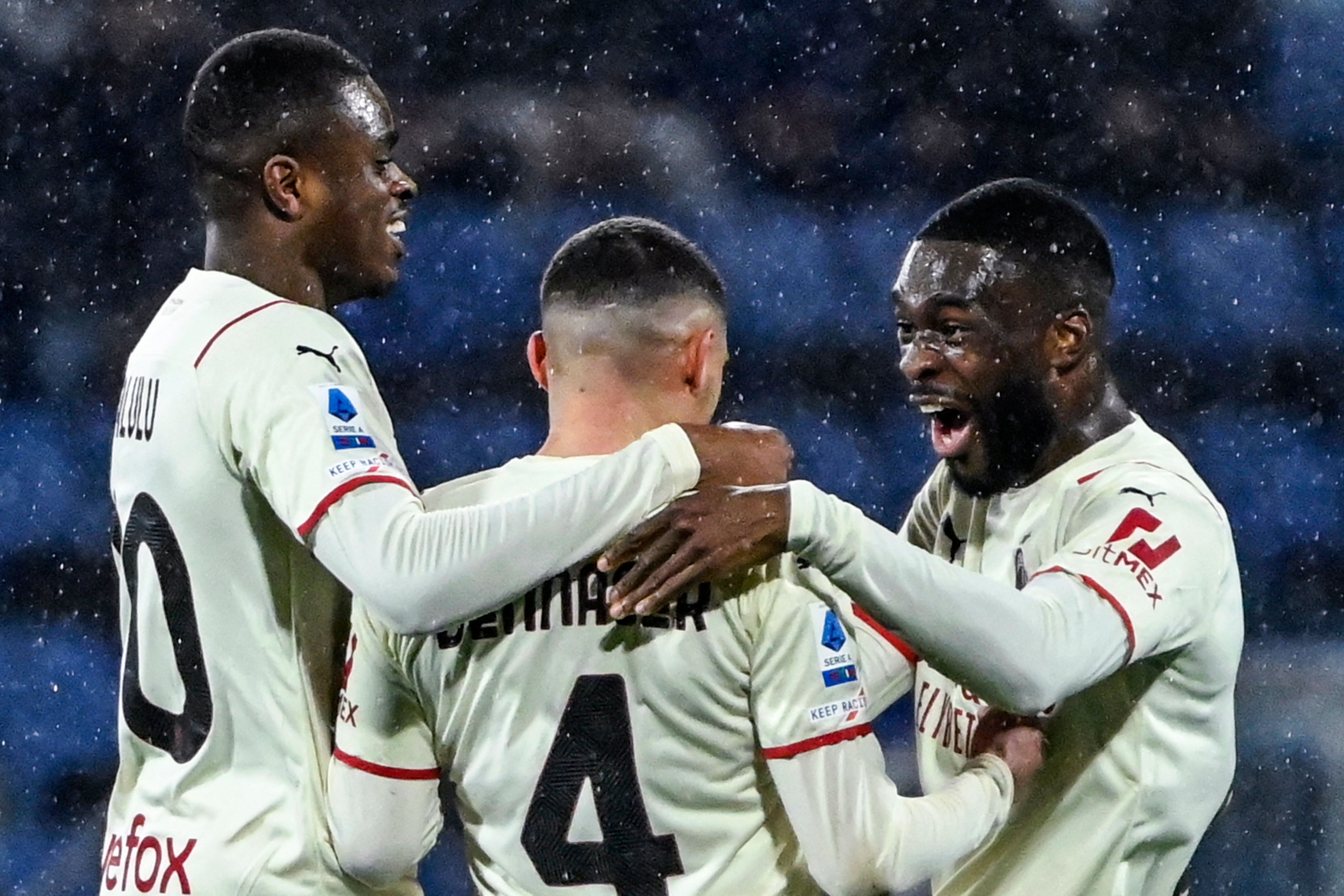 Twitter 上的 Goal Japan セリエa 第30節 首位ミランがベナセルのスーパーゴールで 苦しみながらも3連勝 ナポリは逆転勝利 インテルは痛いドロー カリアリ 0 1 ミラン ナポリ 2 1 ウディネーゼ インテル 1 1 フィオレンティーナ T Co