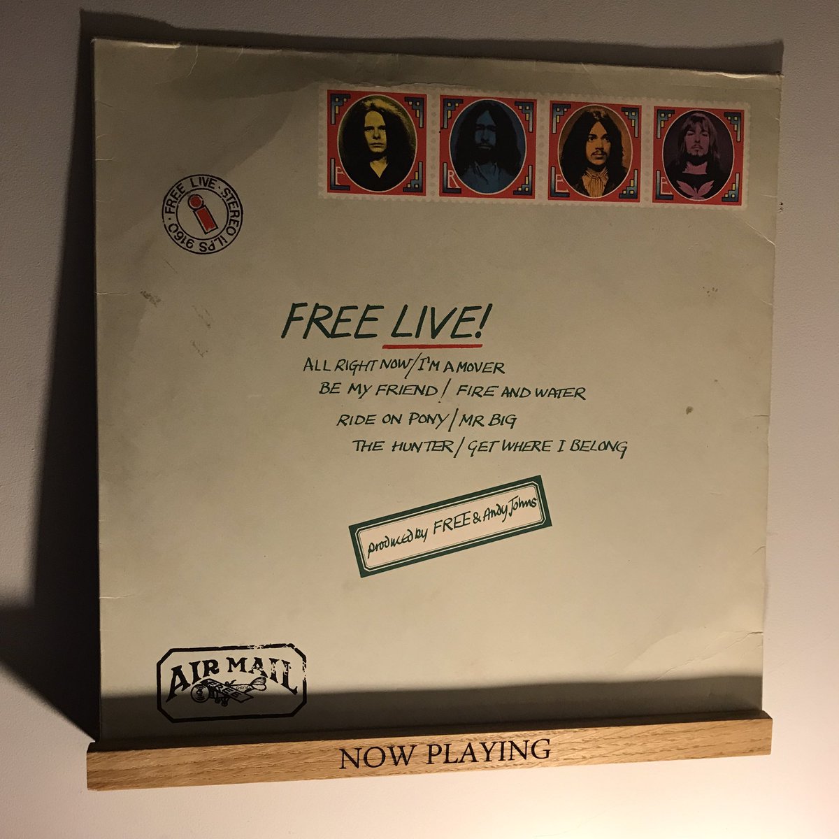 neilivison's tweet photo. Paul Kossoff sadly passed 46 years ago today but his playing is none more visceral and immediate than on this record. Sublime tone and feel and still the only reason I’d re-mortgage my house for a 1959 Les Paul Standard. #kossoff #free #paulkossoff #freelive https://t.co/ZeAqGJxvHo