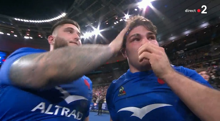 C'est bien trop pour notre petit cœur là par contre. 

❤🥲❤🥲❤

Quel homme bordel. Quel personnage.

#FRAANG 🔵⚪🔴