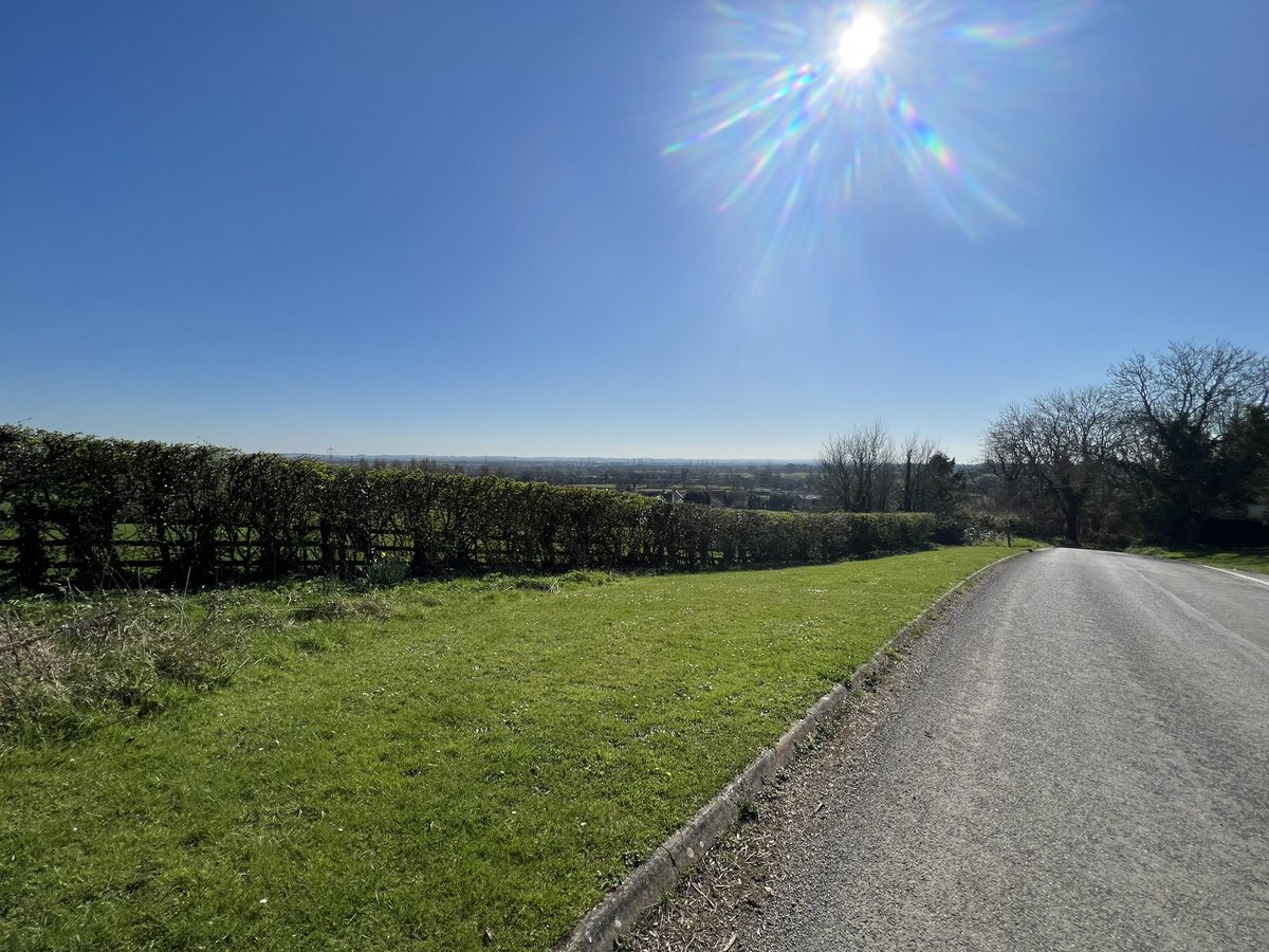 Run_MurrayRun's tweet photo. 15 miles on the road today with @kerryw83. The sun was out and it was nice to run in shorts and t-shirt, but it was pretty windy so went through a lot of water! Looking forward to getting on the trails tomorrow #ukrunchat #runchat #running #ultratraining https://t.co/6W5jX1OIES