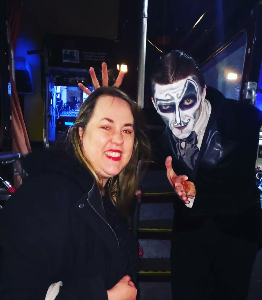 JohnRother1's tweet photo. Great to meet family in London yesterday and all go on London's Ghost Bus Tour @GhostBusTours
What a great spooky old bus! :)

#ghostbustour #ghostbustours #londonghostbus #ghostbus #london #spookymonth #GhostAdventures #londonghostbus #spookybus https://t.co/kRoRCcaEjE