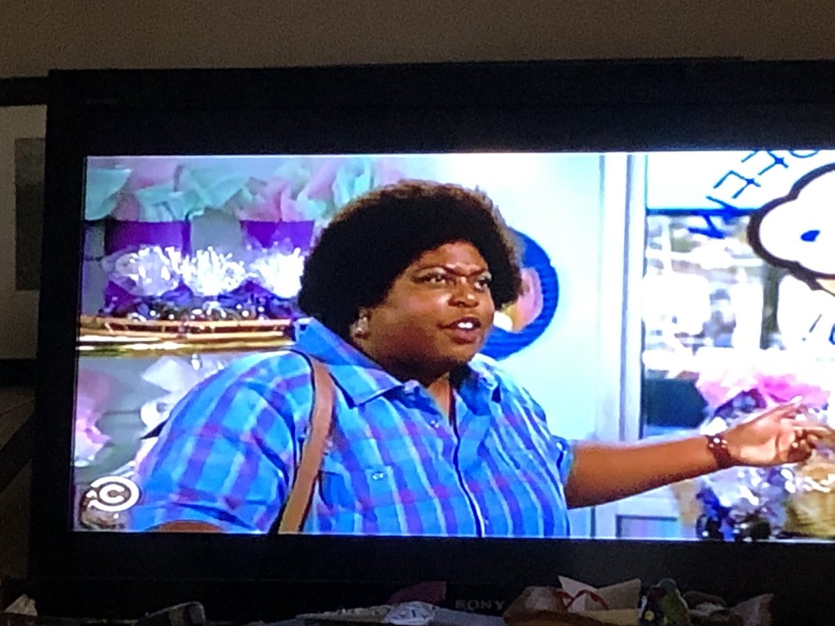 Quitesmartin's tweet photo. I spy @TheRealSonyaEd on #Seinfeld !  #RebeccaDeMornay  #Muffingate #MuffinTops #GH #GeneralHospital https://t.co/F54l3Bwcq7