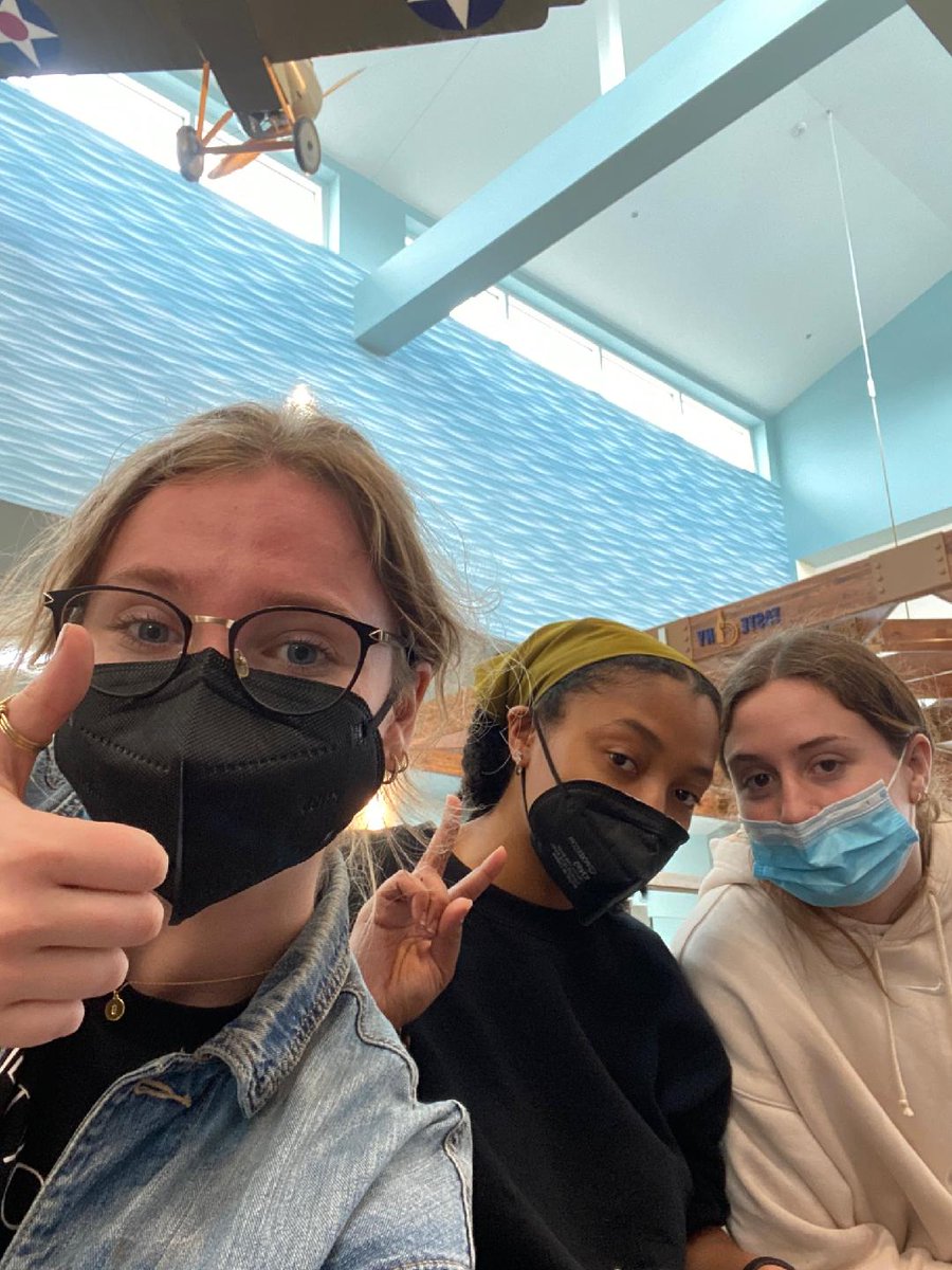 sulrichlab's tweet photo. Labmates Beth, Nya, and Lindsey on their way to the ACS meeting in San Diego woot woot. https://t.co/hZZFcvmkvv