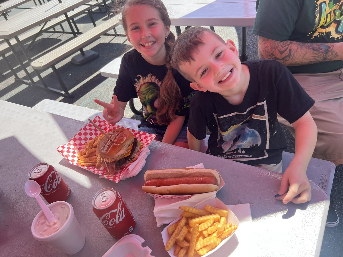 KatTaddei's tweet photo. World Food Trucks in Orlando!!! So many choices!! #worldfoodtrucks #foodies #soyummy #food https://t.co/lQXHqhSQgY