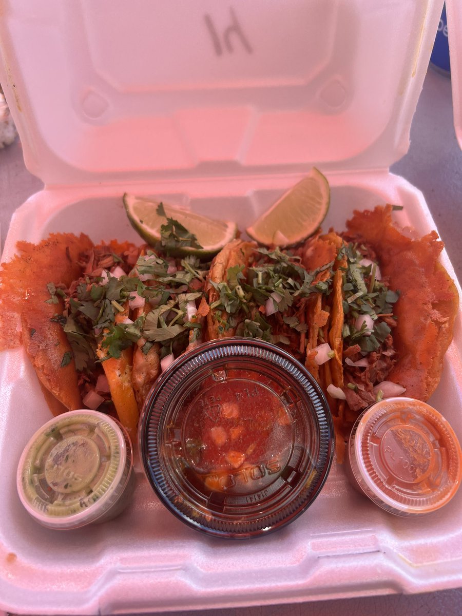 KatTaddei's tweet photo. World Food Trucks in Orlando!!! So many choices!! #worldfoodtrucks #foodies #soyummy #food https://t.co/lQXHqhSQgY