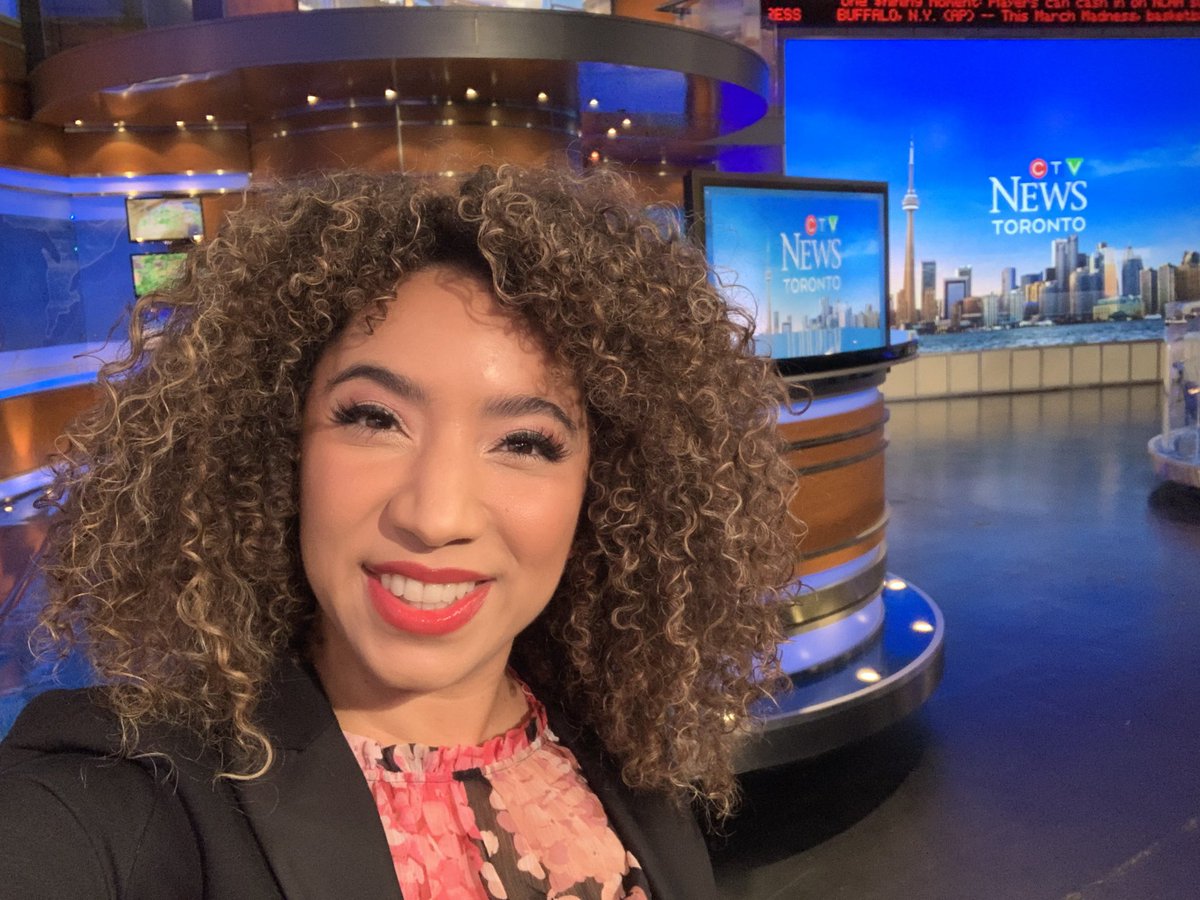 The_Jess_Smith's tweet photo. Q:What Snoop Dogg's favorite type of precipitation?
A:It’s the drizzle fo shizzle!
I’ve got your full forecast with how long the drizzle will last coming up on @CTVToronto! #rain #Toronto #weatherpuns https://t.co/frlkpJ5hhN