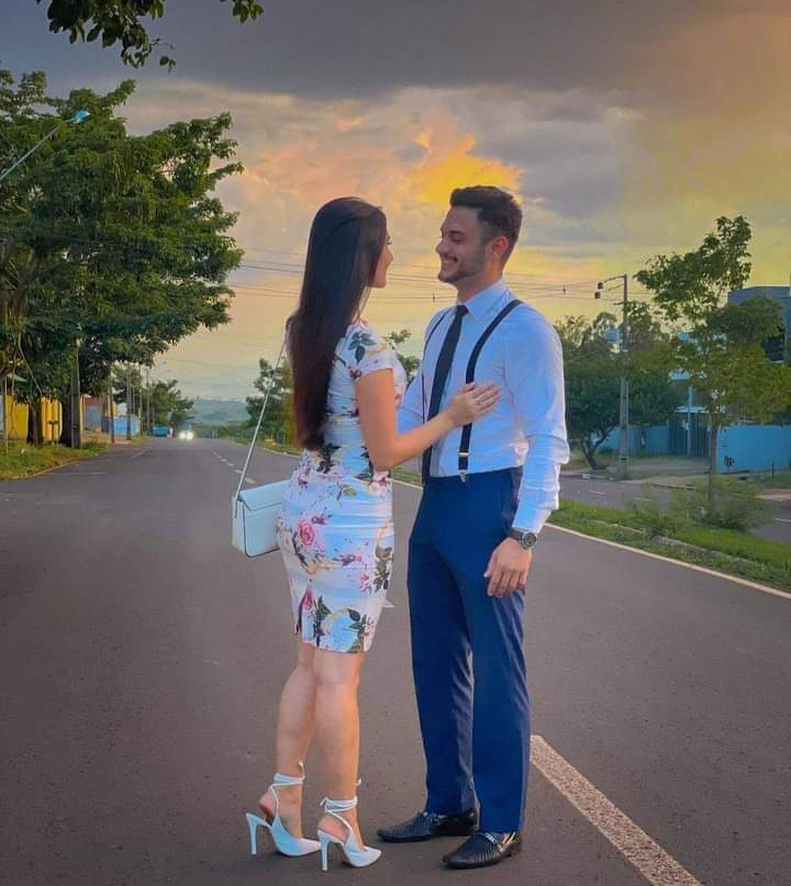 1NowandEver's tweet photo. Às vezes é preciso parar e olhar para longe, para podermos enxergar o que está perto de nós. Foi nesse instante que acabei te vendo. 👩🏻‍❤️‍💋‍👨🏻❤️ https://t.co/I56IO96R9L
