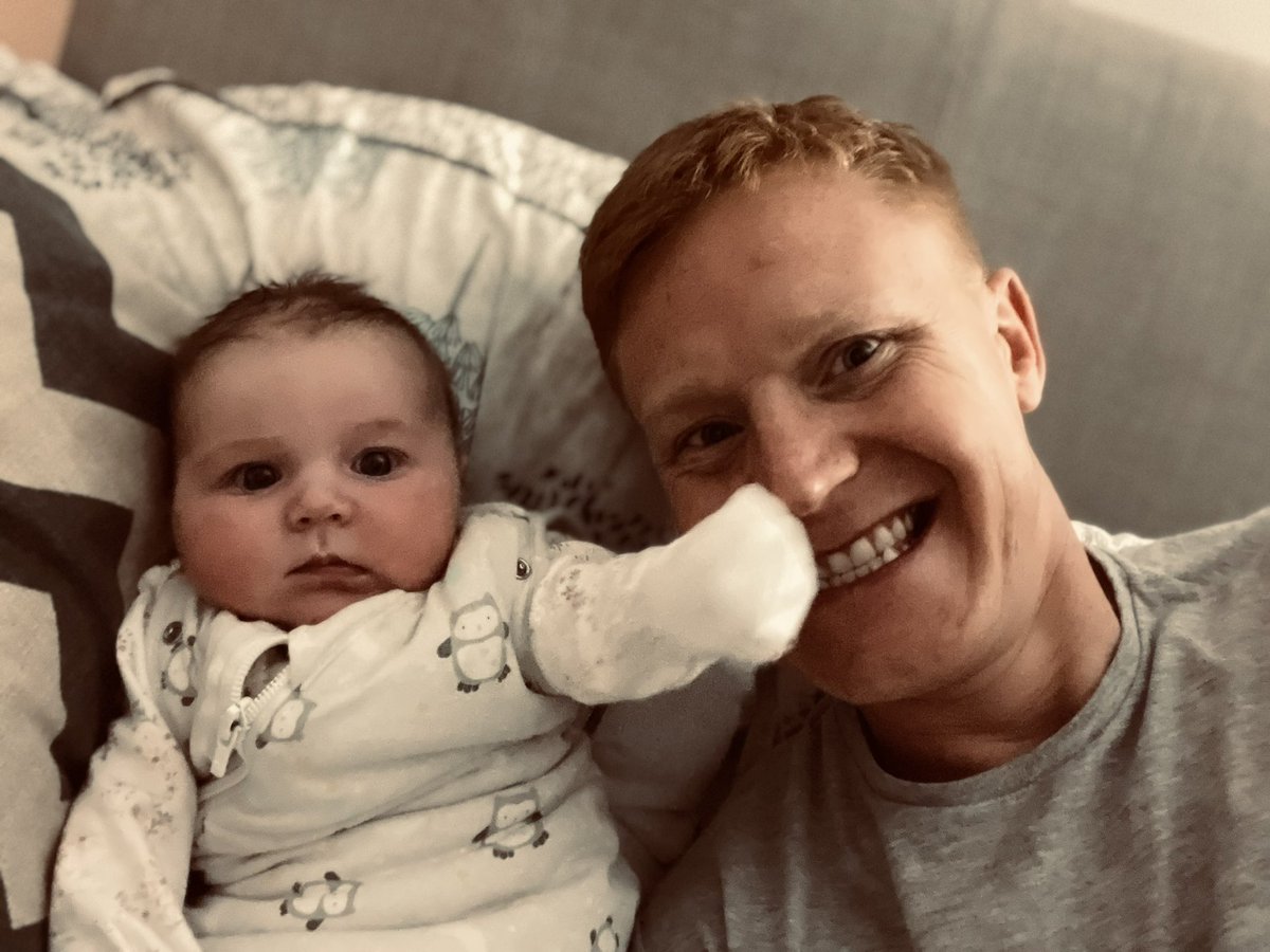 Little Olive practising her own <a href="/MeatballMolly/">Molly McCann</a> elbow at six weeks! #SaturdayVibes