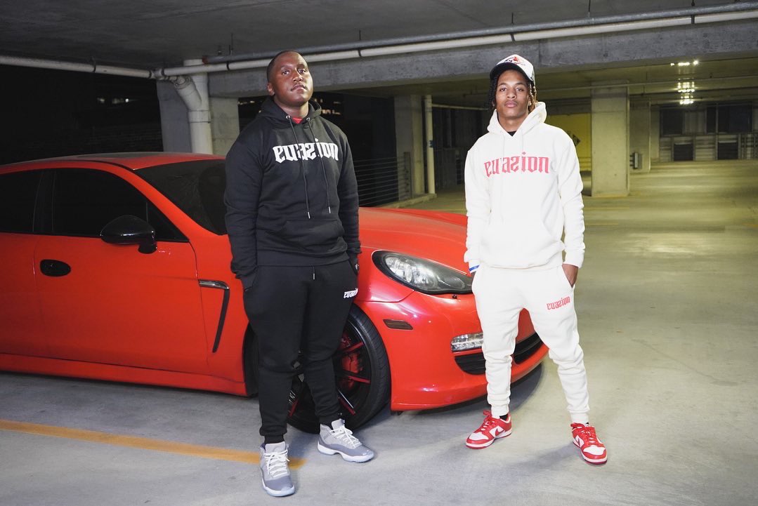 EVASIONERA's tweet image. HUSTLE UNTIL YOUR HATERS BECOME FANS!

ONLINE IN STORES
evasionera.bigcartel.com