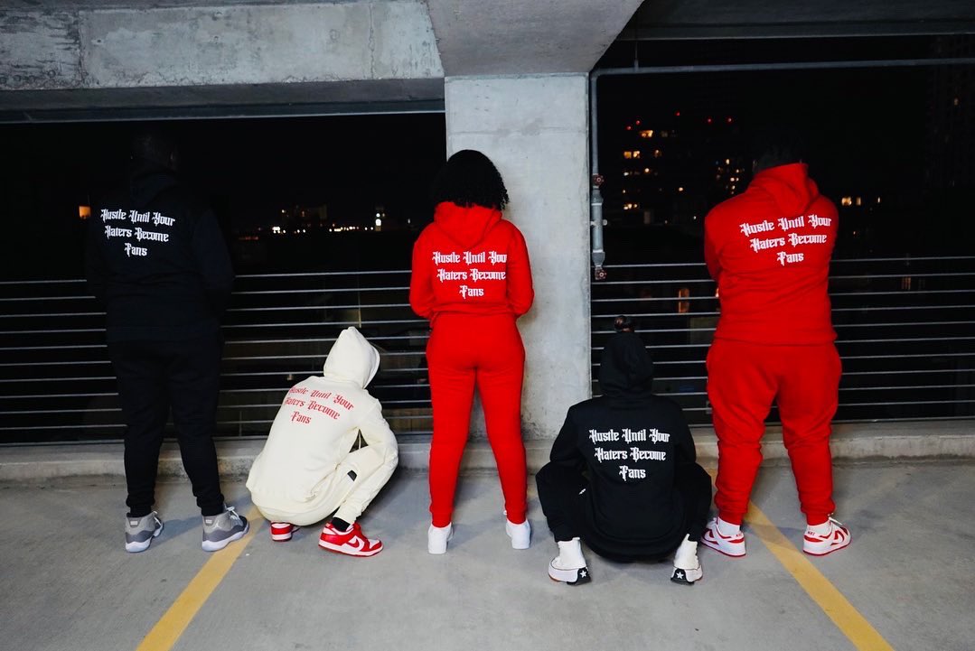 EVASIONERA's tweet image. HUSTLE UNTIL YOUR HATERS BECOME FANS!

ONLINE IN STORES
evasionera.bigcartel.com