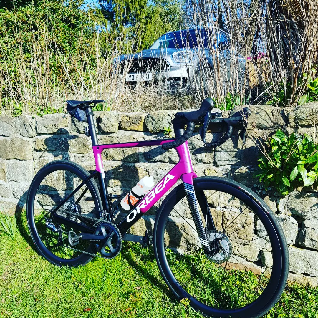 Ibby_tri's tweet photo. Blue skies, quiet roads, care stop, espresso with toast & jam and great company. Awesome days ride today, couldn't have asked for better π
#getoutside #northyorkshire #outsideisfree #cyclinglife #weareorbea #orbeaorca #orbeaorcaomx #wahoo #cyclist #whereweride #onyourbike https://t.co/rb3fXNty25