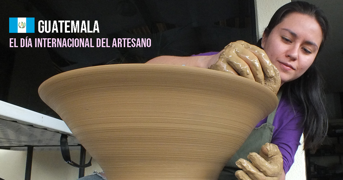 Nos encontramos celebrando el Día Internacional del Artesano en Guatemala y también queremos aplaudir a nuestras amigas quienes son las mejores maestras artesanas. Día tras día realizan productos que son fantásticas e impresionantes. Chicas, ustedes pueden y aquí estamos contigo.