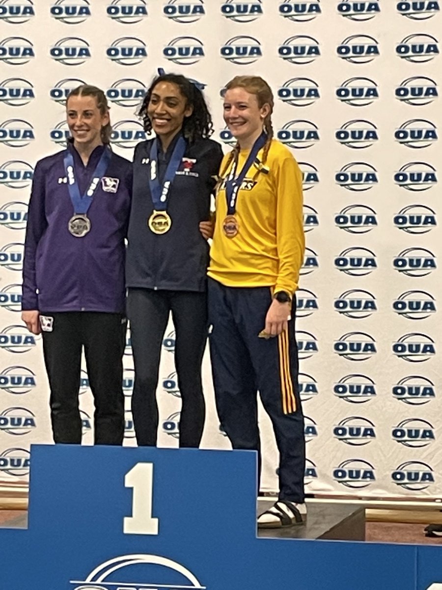 Congrats to Sydney Pattison on winning her 2nd individual medal 🥉this time in the 1500m. An amazing weekend! #FartherFasterStronger