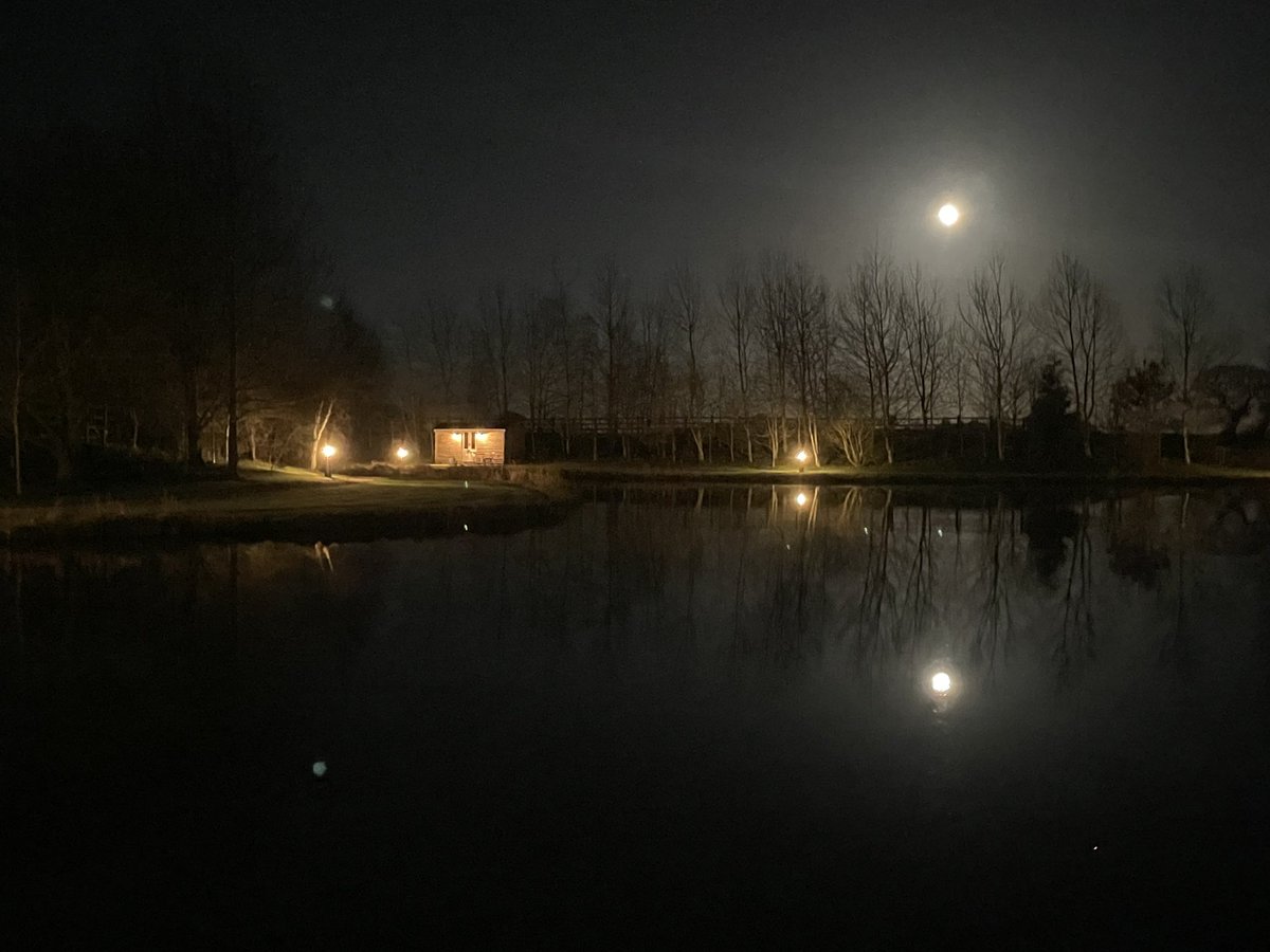 NewTire_Man's tweet photo. Last night in @oldpasturepark #Stillingfleet https://t.co/eTqo6dtDFW