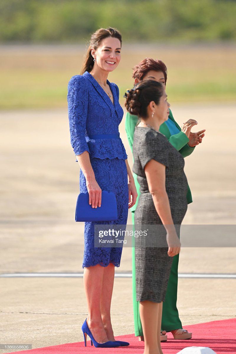 Duchess of Cambridge wearing Jenny Peckham. Stunning details! #royalvisitbelize https://t.co/rhKCJGQ8cu