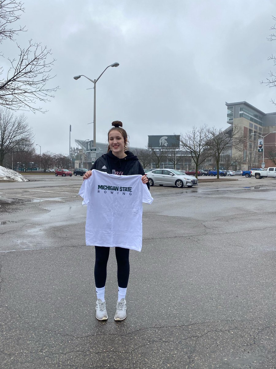 stellaescott23's tweet photo. First time on the water rowing! Thanks @MSU_Rowing, had a wonderful time at the clinic &amp; campus tour!! https://t.co/f2cmbJICzf