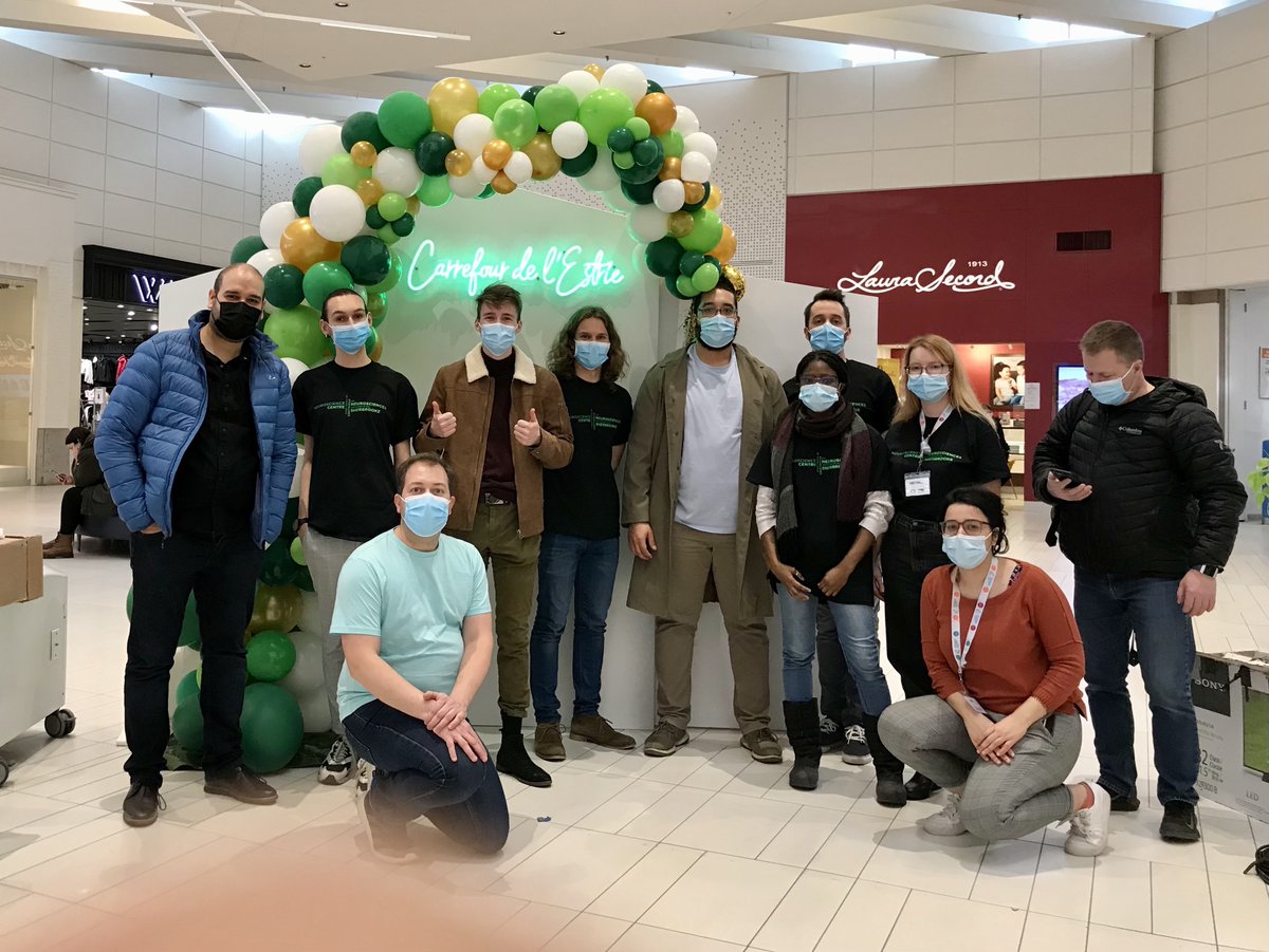 CNeuroS's tweet photo. 🙌 Merci à tous les https://t.co/QG8ifjKDOi, professionnel.les et https://t.co/QRuekt25J4 pour l'animation des beaux ateliers du weekend et la soirée Neuro-Ciné!  😍 (plusieurs n'apparaissent pas sur la photo)
👥 Et un gros merci au public (nombreux!!!) qui sont passé nous voir. https://t.co/7ij0nTyqhb