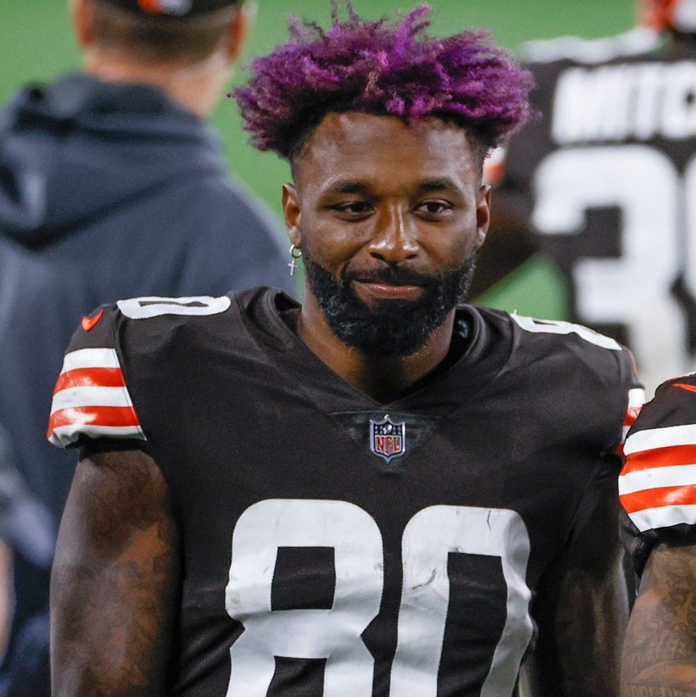 OptimstGridiron's tweet image. Choose one.

LIKE to bring @God_Son80 back home
RT/💬 if you really want 🥤 home