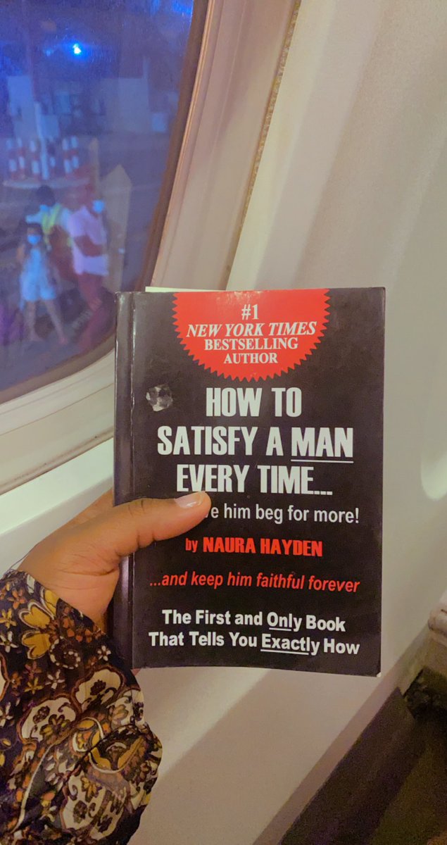 SarahAmaAdu's tweet photo. Inquisitive me got this book 📕 thinking it had some tips and tactics I could be using only for it to say you should be your man’s pornstar 🤣💔 at that point I knew I got the right book at the wrong time 🤦🏿♀️😹it’s purely for couples #readwide #book #BookTwitter #kidi https://t.co/r3ZCIHiPMN