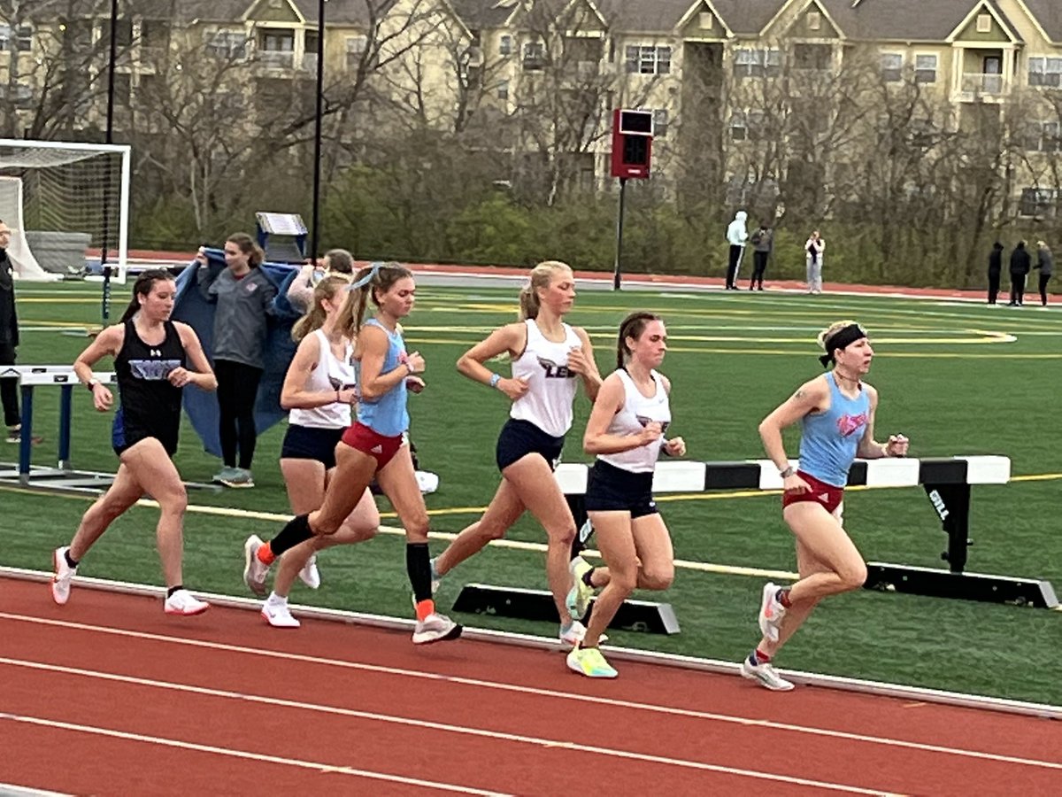 Run, Madison, Run!! I loved seeing my girl PR in the Women’s 5000 Meter today at Lee University. #TWU 💙