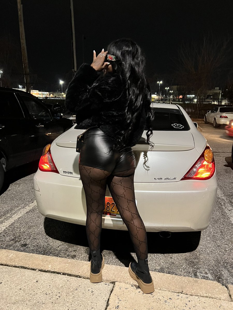 bossytaylor_'s tweet photo. I’m good on you niggas you ain’t gotta wish cause I WOULD on you niggas😏🖤 #bdayweekend #OGYEAR🥳🥳 #bigbossy🎂 https://t.co/sd6IVVeyHp