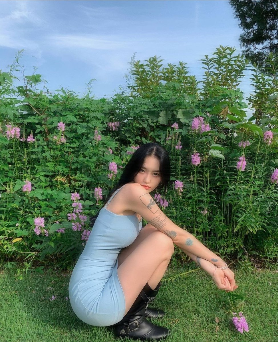 SARZKL's tweet photo. 🌱💙🌸 https://t.co/DbBsMMmjEu