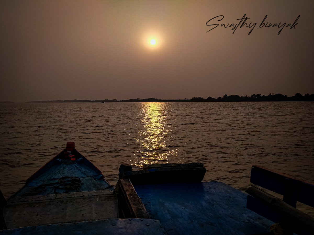 Sunset is one of the most photographed natural events in the world.A beautiful sunset in #Bhitarkanikanationalpark @odisha_tourism https://t.co/REvhkJWksi