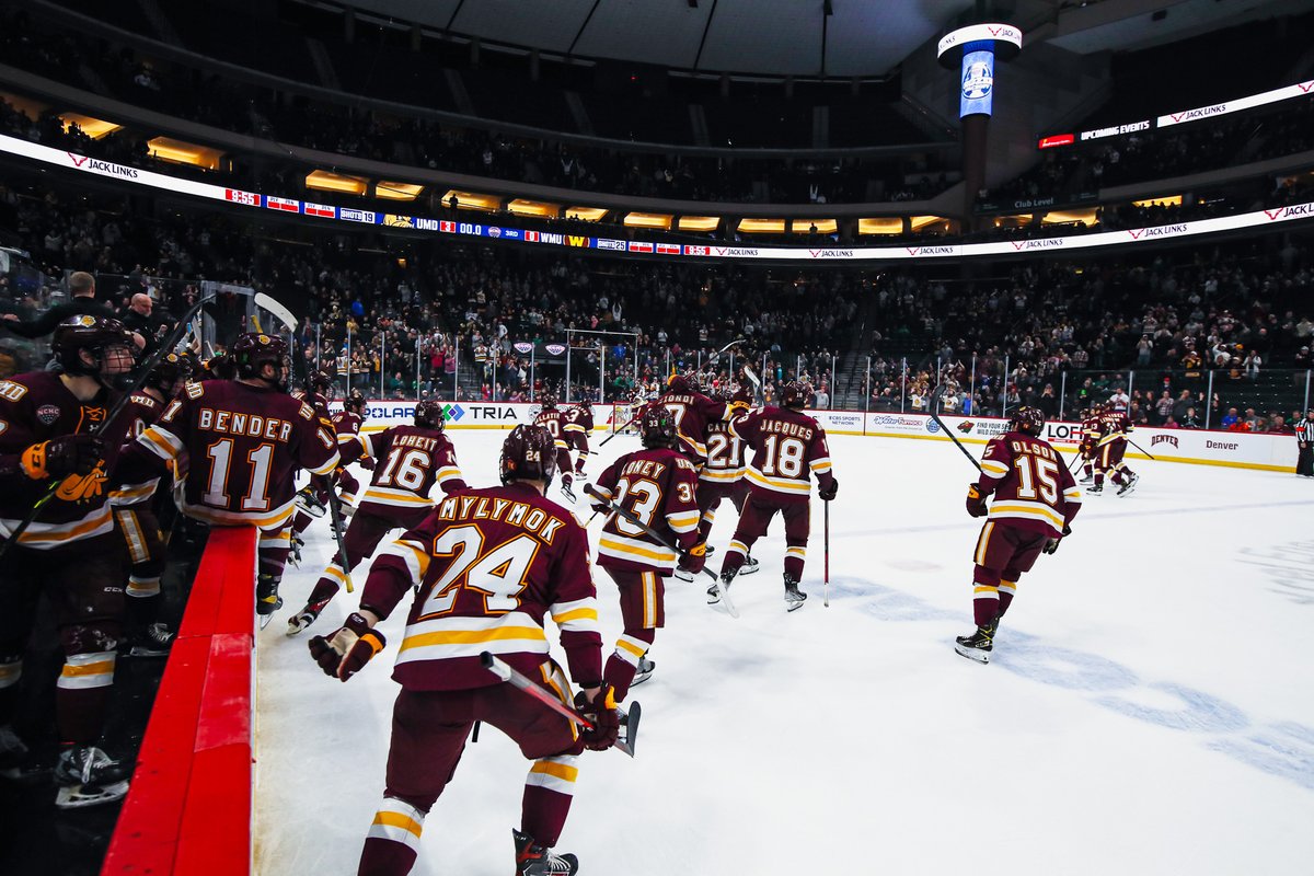 XcelEnergyCtr's tweet photo. What a fantastic final game for @TheNCHC #FrozenFaceoff! Congratulations @UMDMensHockey on their 3-0 win. To the victor go the spoils! 🏆

📸 @HockeyPicsJim https://t.co/JzfLz5KZgx
