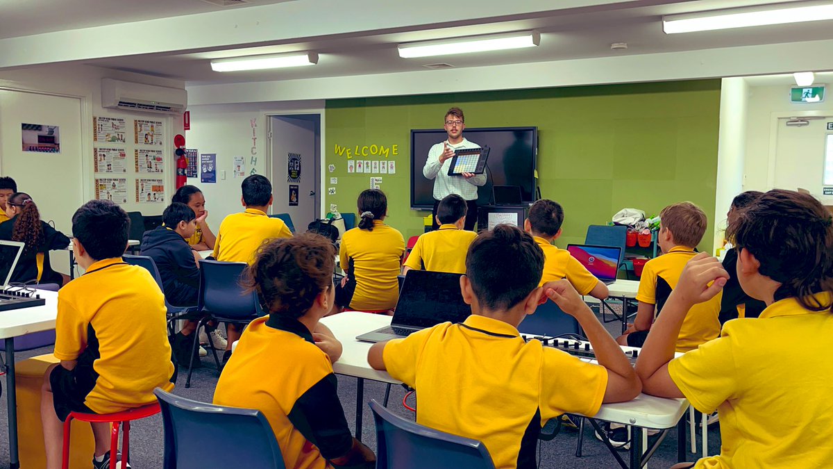 Year 6 Beat Making this week <a href="/hilltoproadps/">Hilltop Road PS</a> Learning about basic music structures, tempo and patterning. <a href="/Maxine_Johns06/">Maxine_Johns</a> @CampbellAaron_ <a href="/see_natalie/">Natalie See</a> #STEAM #HipHopEd #wellbeing