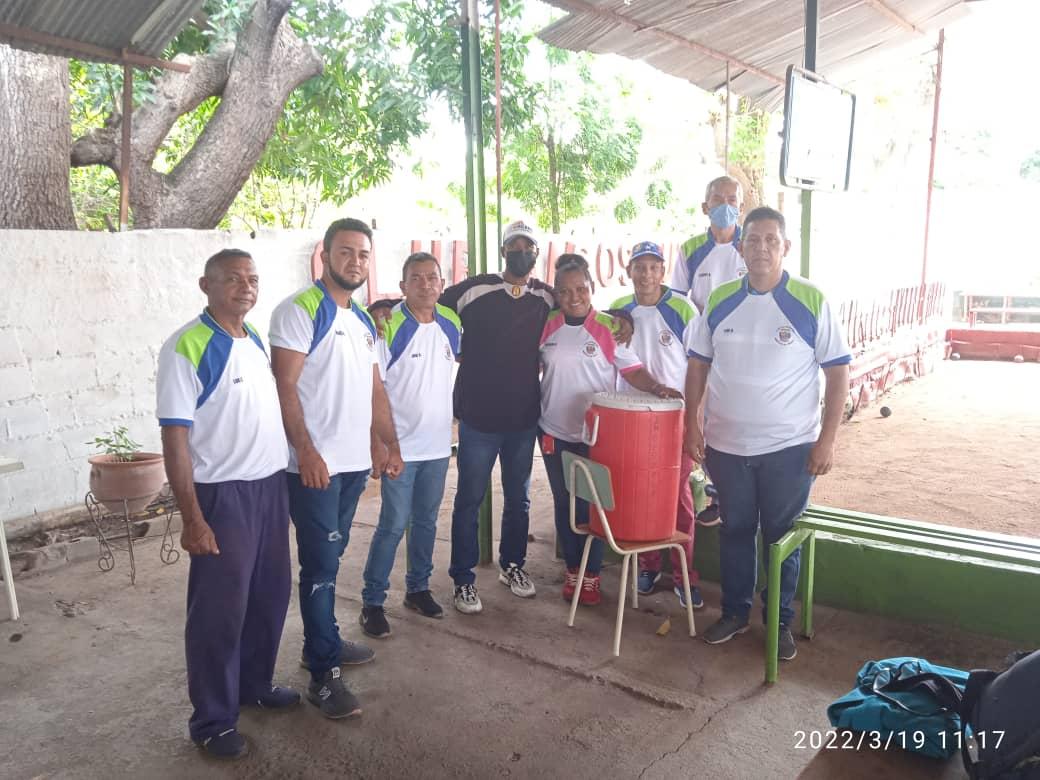 ImjuderaoCBO (@imjuderaocbo) on Twitter photo El Equipo Masculino del <a href="/ConcejomcpalAo/">Concejo Municipal Angostura del Orinoco</a> Bolas criollas Agradeciendo a Nuestro Presidente Carlos Rodríguez, la Uniformidad y todo el apoyo de hidratación al Presidente de Imderheres Concejal <a href="/LuismadridPsuv/">Luis Madrid</a> para el Equipo, en enlace con nuestro Concejal Estefan gudiño. El Equipo Masculino del <a href="/ConcejomcpalAo/">Concejo Municipal Angostura del Orinoco</a> Bolas criollas Agradeciendo a Nuestro Presidente Carlos Rodríguez, la Uniformidad y todo el apoyo de hidratación al Presidente de Imderheres Concejal <a href="/LuismadridPsuv/">Luis Madrid</a> para el Equipo, en enlace con nuestro Concejal Estefan gudiño.