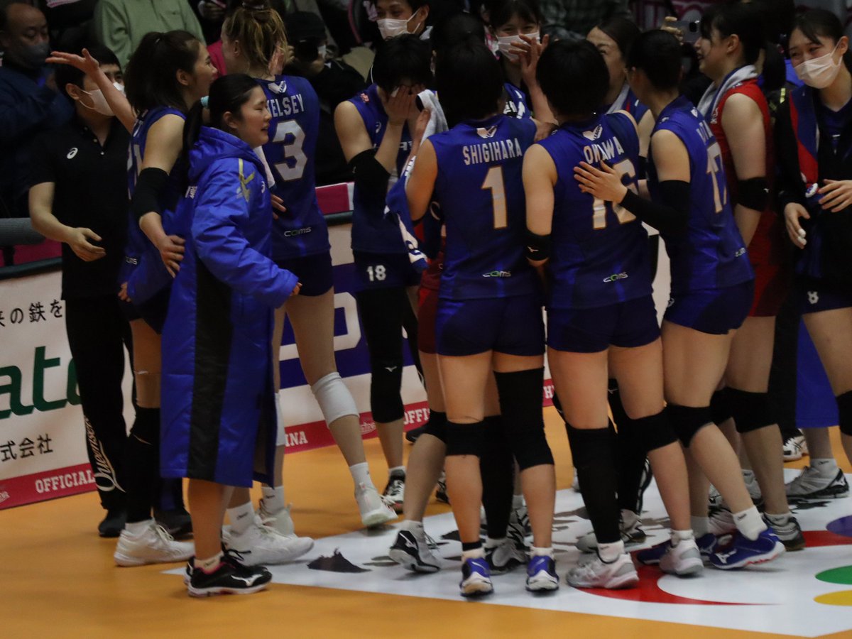 monchi10_vb's tweet photo. 撮りながら
うるうる🥺
ミラーレスで撮った
#トヨタ車体クインシーズ
#クインシーズ
#Queenseis
#Goクインシーズ
#GoQueenseis
#夢·感動·笑顔 https://t.co/KPOECbfFdU