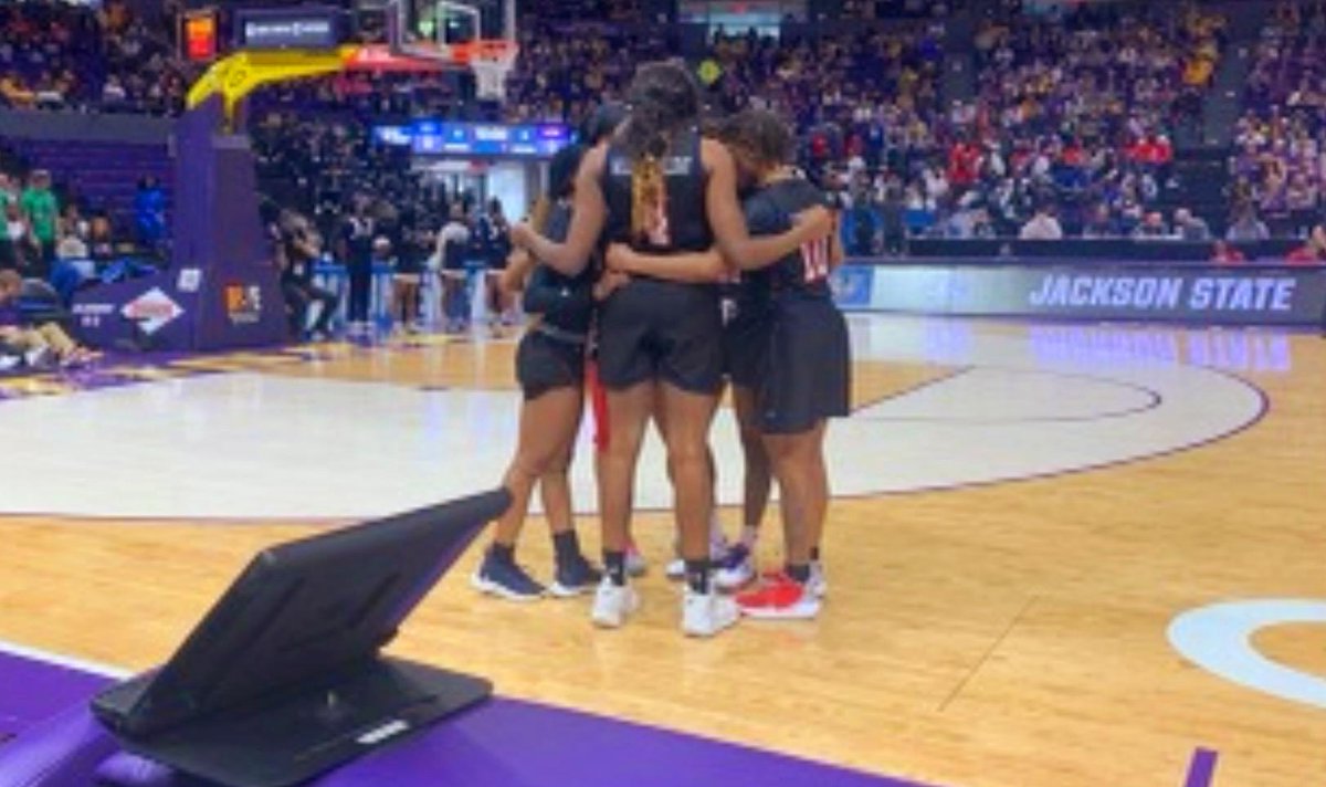 thomaskhudson's tweet photo. WINNERS no matter the outcome! Congratulations on a historic season! @CoachTReed @GoJSUTigersWBB https://t.co/qGP7OX8JnQ