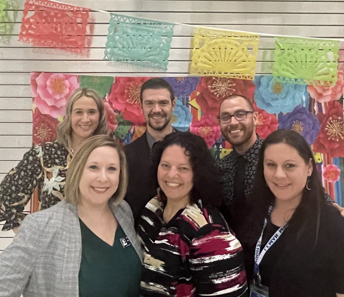 Maggie Lay tweet media