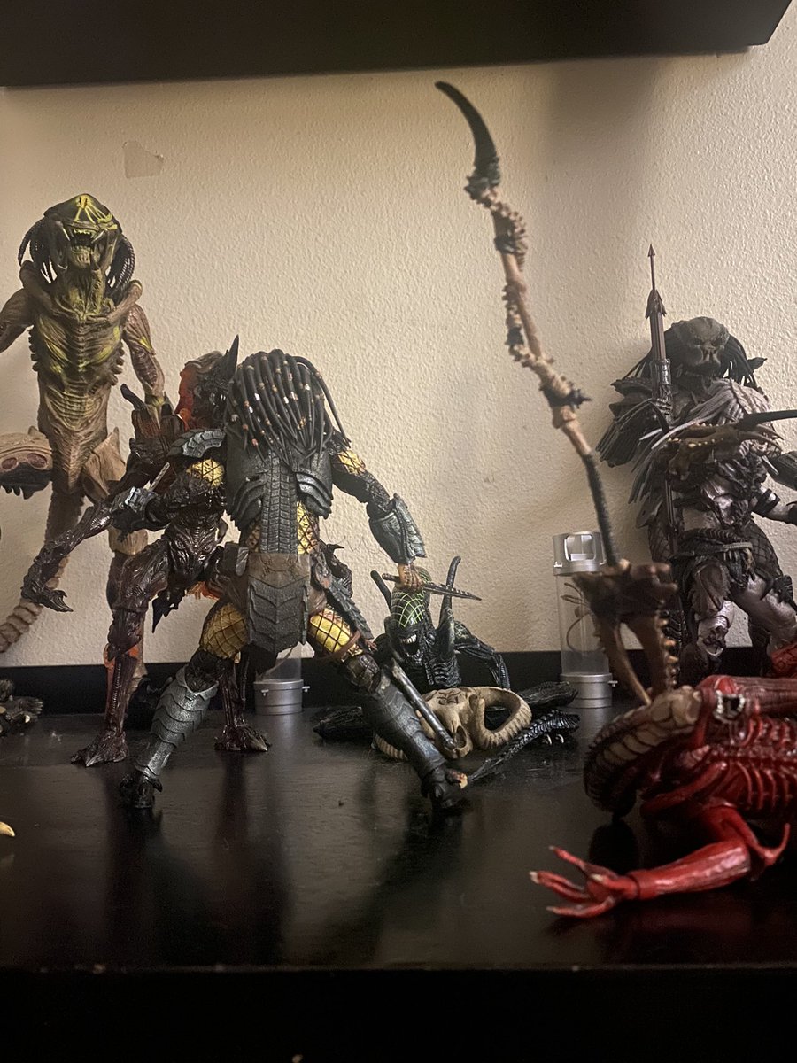 neca_lover's tweet photo. @Mantisabbey @Ardvizcarr new pose update https://t.co/ZAr72Sa59l