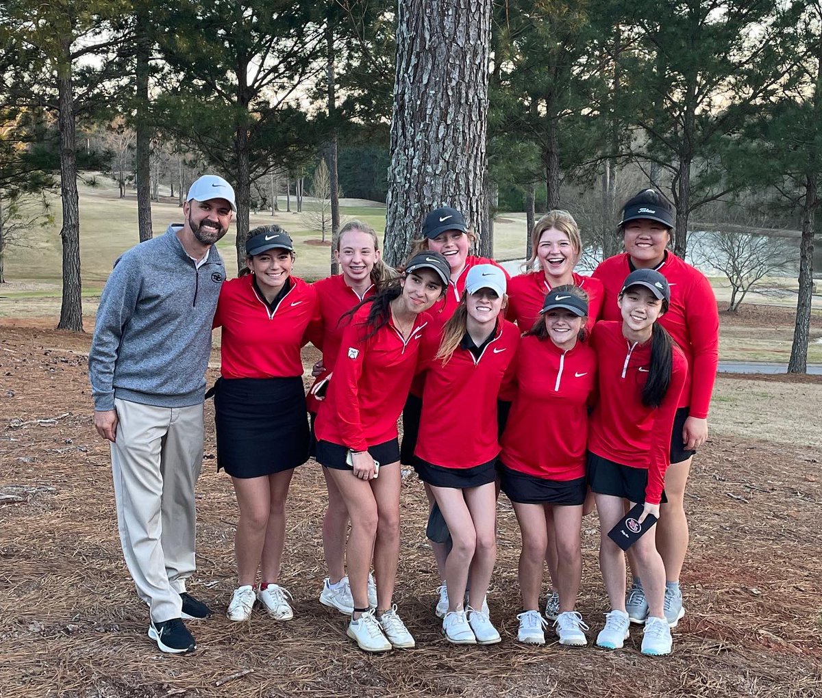 NGHSGolf's tweet photo. Great finish to our day up at the NAJG Athens Classic at Lane Creek Golf Club. 4th place finish for Team A and great experience for Team B against some great competition! #DAWGS https://t.co/6BlRmojTFU
