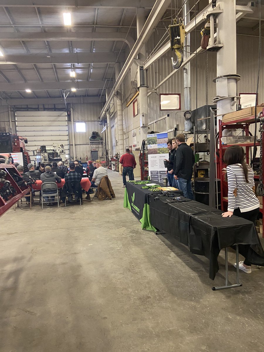 Jaymi_Wegner's tweet photo. A big Thank You to @torgersons_llc and @406Agronomy for inviting the Montana #farmersedge team to the Sprayer Clinics this week! https://t.co/H5oAo9lv15