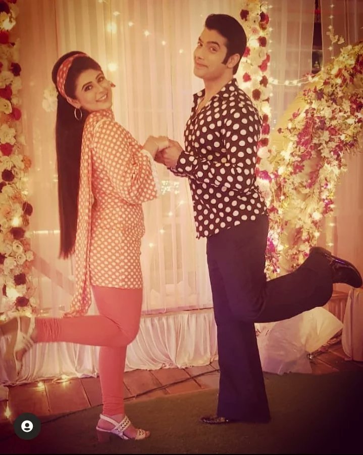 Miss_SM_0928's tweet photo. “Be the reason someone smiles today.” 🙂✨ 🌹 💖

#Musakaan 🙂 💖

@SHARADSMALHOTR1 #SharadMalhotra 
#YeshaRughani https://t.co/Yl031p0DFf