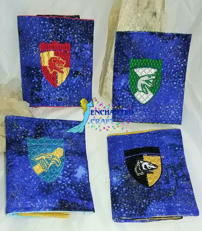enchantedcraft's tweet photo. cool #Handmade Fan #HarryPotter #Hogwarts #Houses compact fabric #Wallets- choose #Gryffindor #Slytherin #Hufflepuff #Ravenclaw get yours before they are gone! https://t.co/2NmZlzPInp https://t.co/Oyum6qWZub