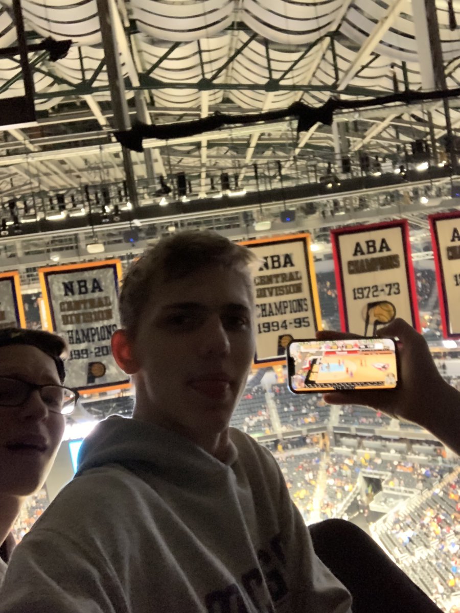 PortlandJacks's tweet photo. LETS GO PEACOCKS!!! #mmselfie https://t.co/rTVYYQzTJn