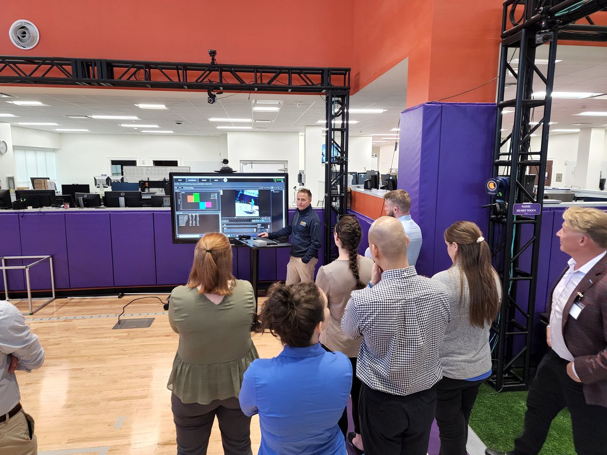 SportTechViking's tweet photo. Fabulous experience at #ACLResearchRetreat2022! Thanks to organizing committee, presenters and attendees. Proud to showcase our @the_ez3d product! Thanks @HPUBiomechanics and @ford_kr for the opportunity to demonstrate! https://t.co/pbJCn6shsa
