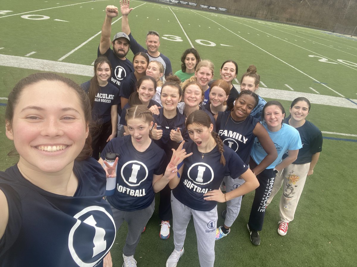IHS__Softball's tweet photo. All smiles after a great first day of tryouts. This is going to be a fun season!
#MustangPride #Family #WEbeforeME #ctsb https://t.co/EbQdC3LDGE