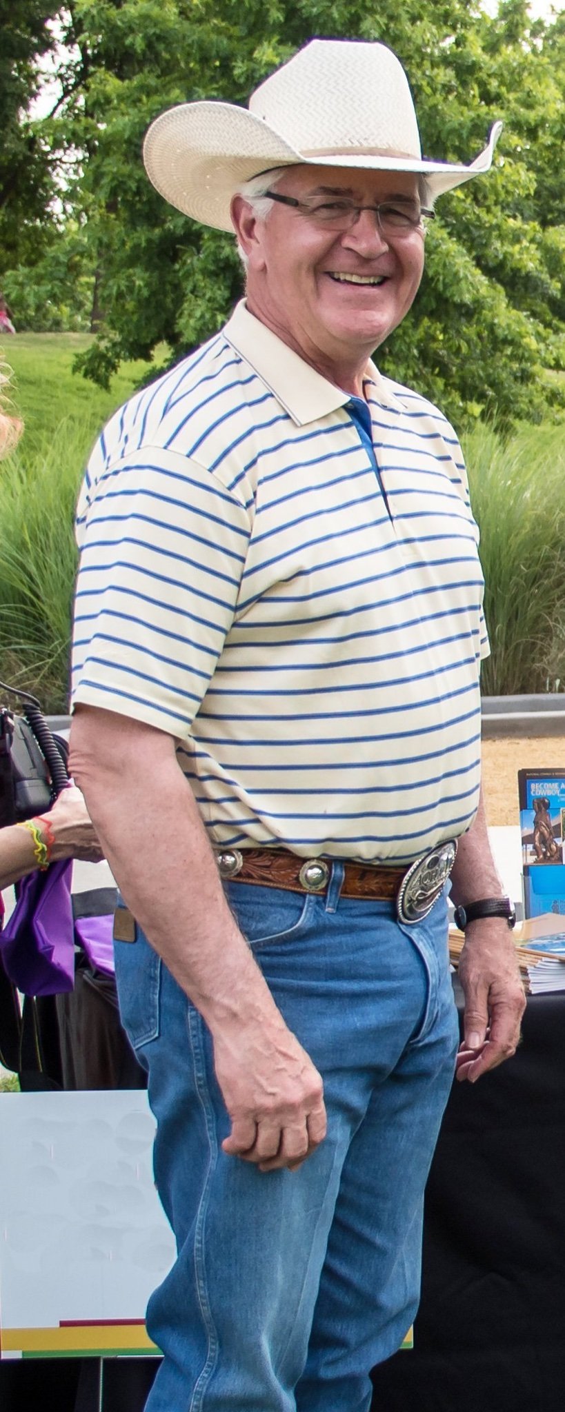 Silver Old Men on X: RT @cometodaddy20: Big Bulge Cowboy Dad🤠  t.comSjHWbxT3i  X