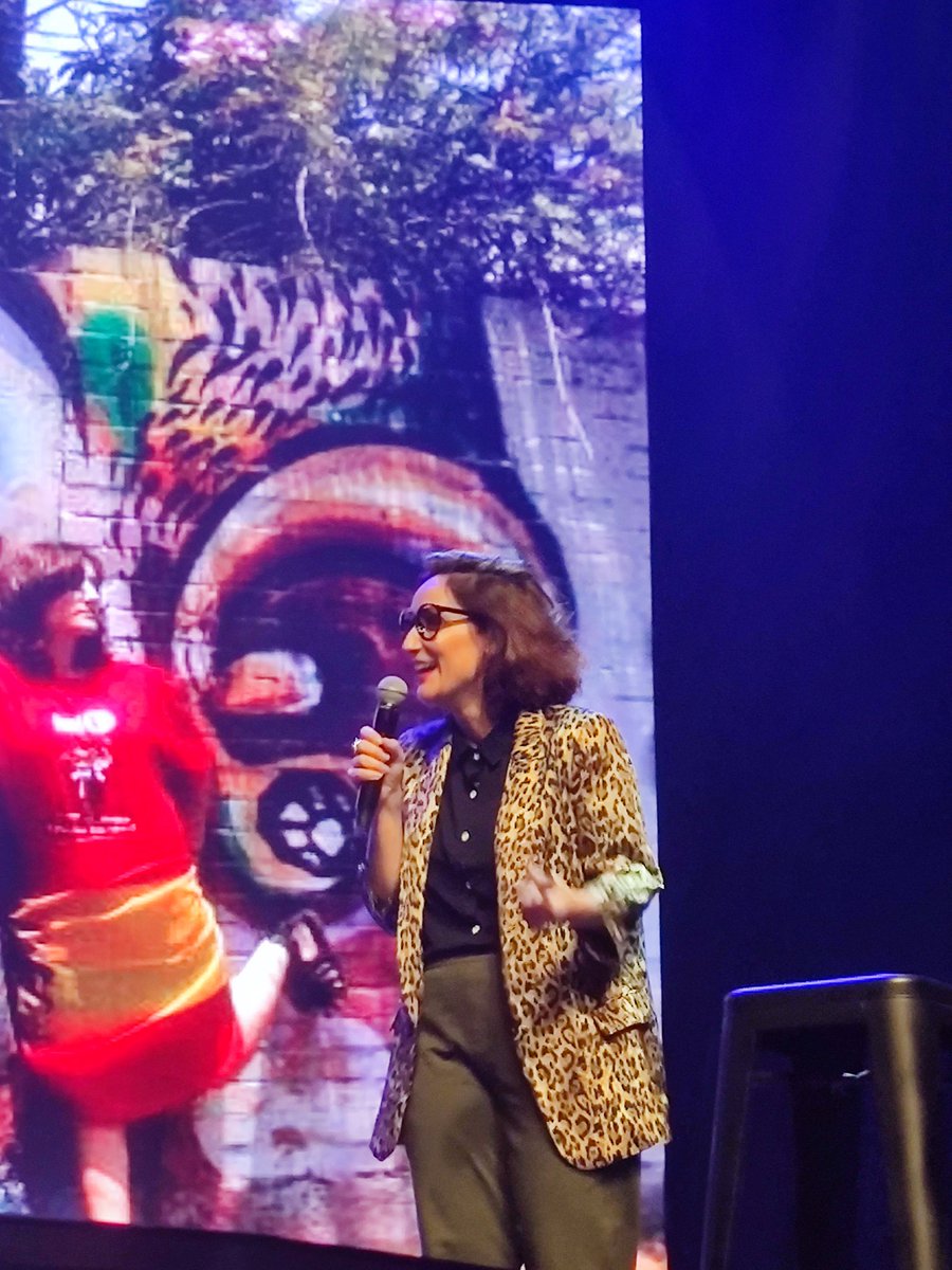 MorgadersCF's tweet photo. El Stand-up de @ana_morgade y @charolopez CHAPÓ! https://t.co/intPKVIVaX