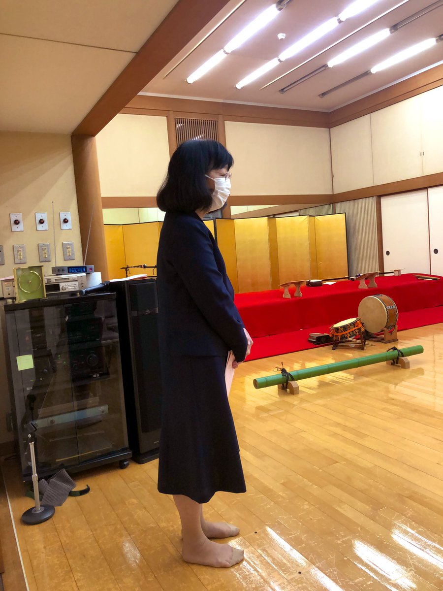tazae2's tweet photo. 昨日、和楽器ライブ
番町・紫山会館にて
開催させていただきました！

長唄囃子の演奏、

紫山会館ファイナルに
感謝を込めて
「都風流」についての解説と
演奏をさせていただきました。

三味線の仲間の
琵琶のご紹介

東京葭町組合芸妓部の皆さんの
お座敷踊りと

音のお花見、
楽しい一日でした！ https://t.co/huf5U447ZX