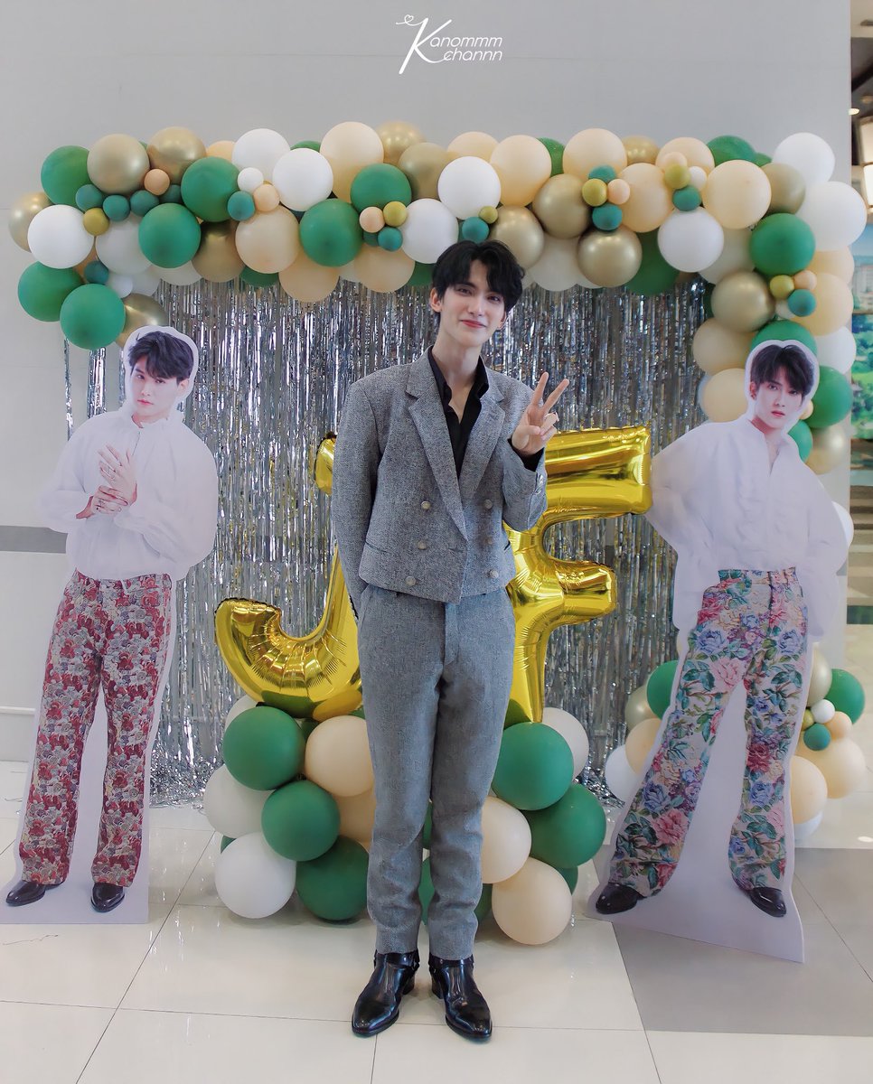 _06yuyu's tweet photo. น้องเฟริสท์กับซุ้มของเขา —  @firstfh5 

#JaFirst #จาเฟริสท์
#First_Chalongrat 
#FirstLoveIsU https://t.co/tf08F8STD1