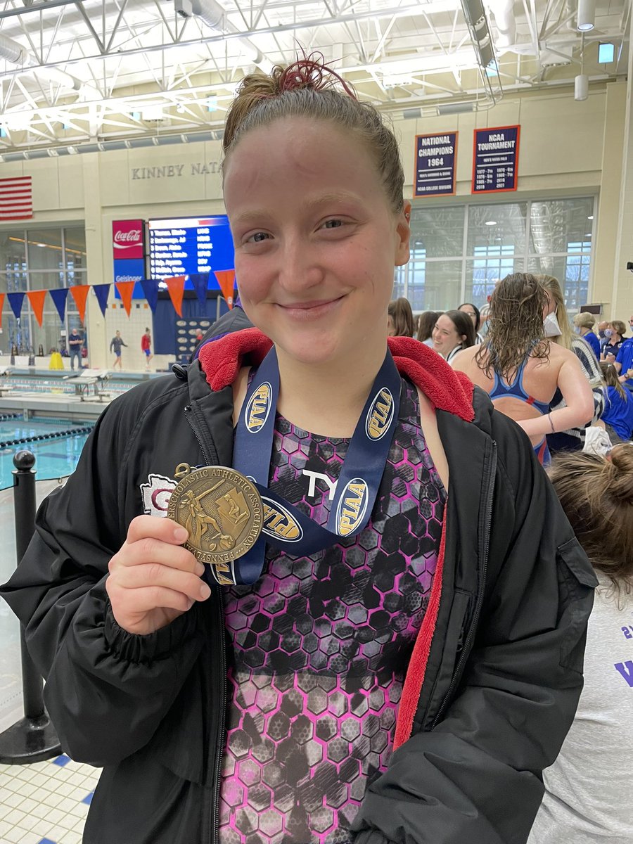 gburgswim's tweet photo. Congratulations to Hannah Brainard for completing her high school career with an all time PR in the 100 free. We are so proud and wish her the best of luck as she continues her swimming career at Canisius College. Congrats on your 7th place medal!!!🏅we’ll miss you🥰 https://t.co/d2h5HuSlEW